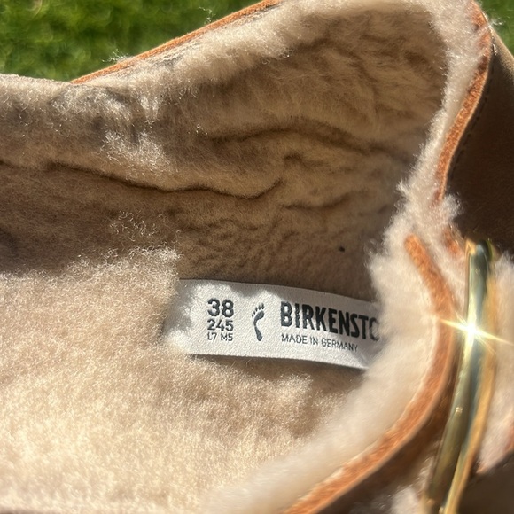LIKE NEW BIRKENSTOCK BIG BUCKLE Fur Lined! - Picture 10 of 12